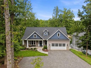 208 BEACHSIDE COVE, LOCUST GROVE, VA 22508
