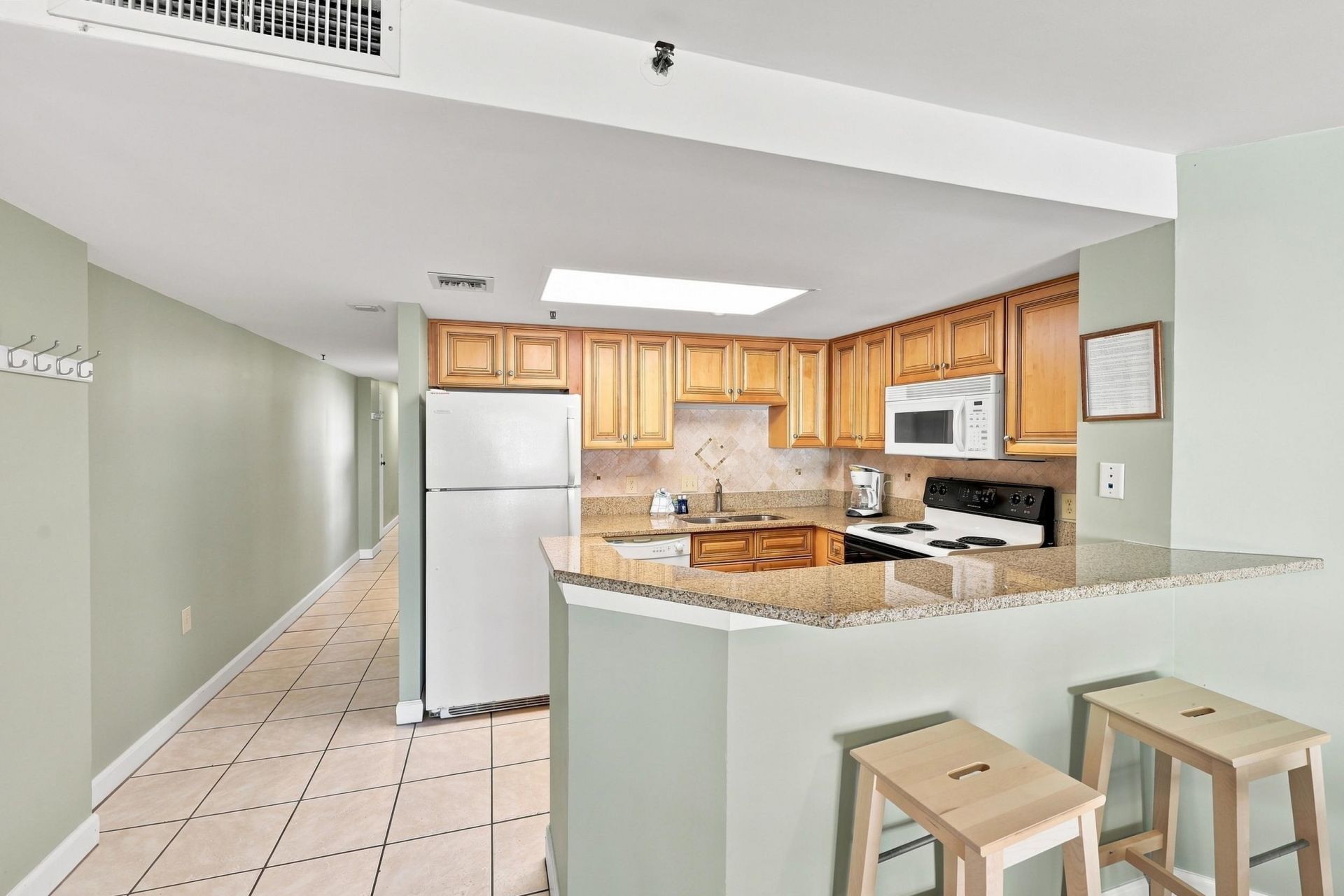 5511 Ocean Blvd. N Photo 7