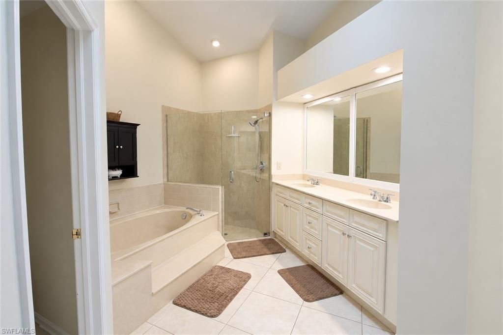 13010 Parktree Ct, Unit 7L, Naples, FL 34110 Photo