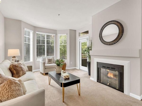 320 Caldecott, Unit 217, Oakland, CA 94618