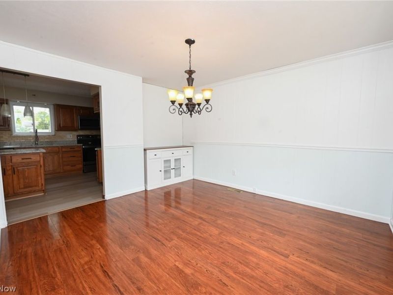 6752 Crestwood Lane, Olmsted Township, OH 44138 Photo 10