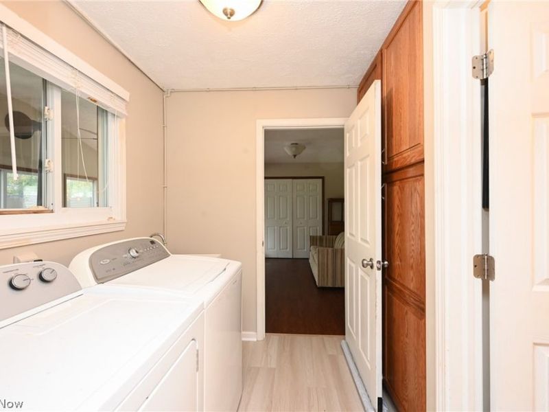 6752 Crestwood Lane, Olmsted Township, OH 44138 Photo 12