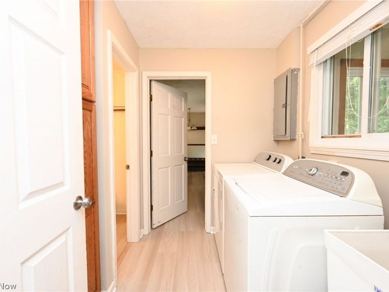6752 Crestwood Lane, Olmsted Township, OH 44138 Photo 13