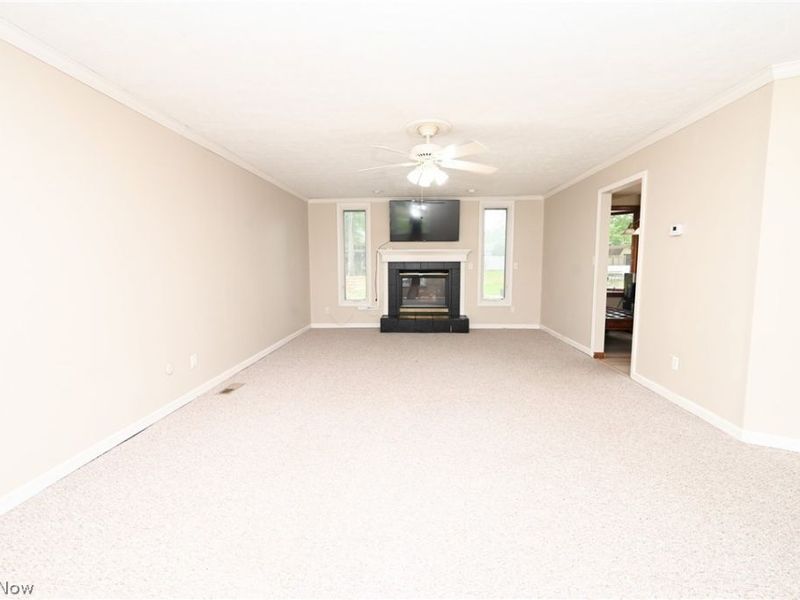 6752 Crestwood Lane, Olmsted Township, OH 44138 Photo 3