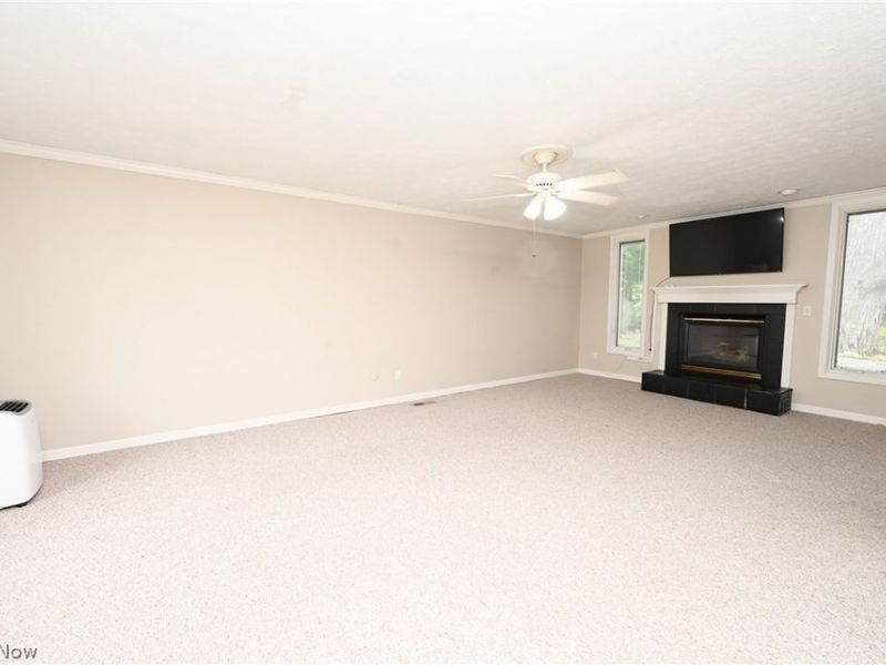 6752 Crestwood Lane, Olmsted Township, OH 44138 Photo 4