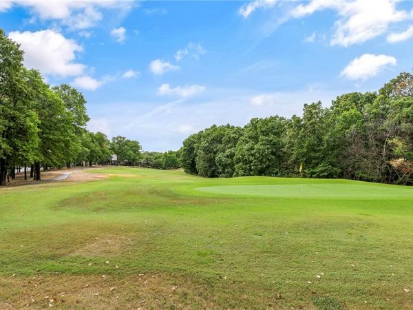 8 Lunsford Lane, Bella Vista, AR 72714