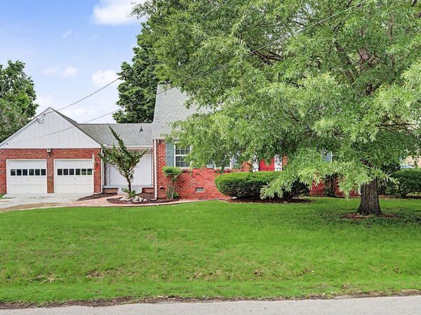 2840 Blue Brick Dr, Nashville, TN 37214