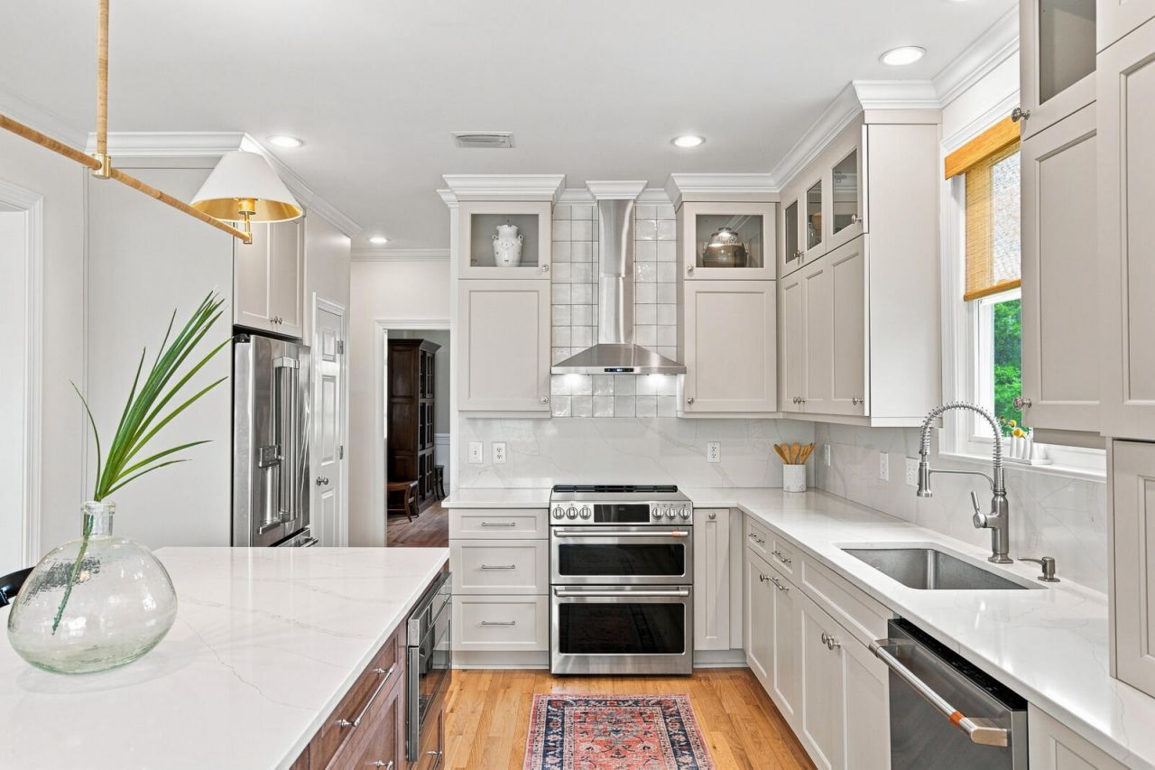 558 Island Walk E Photo 12