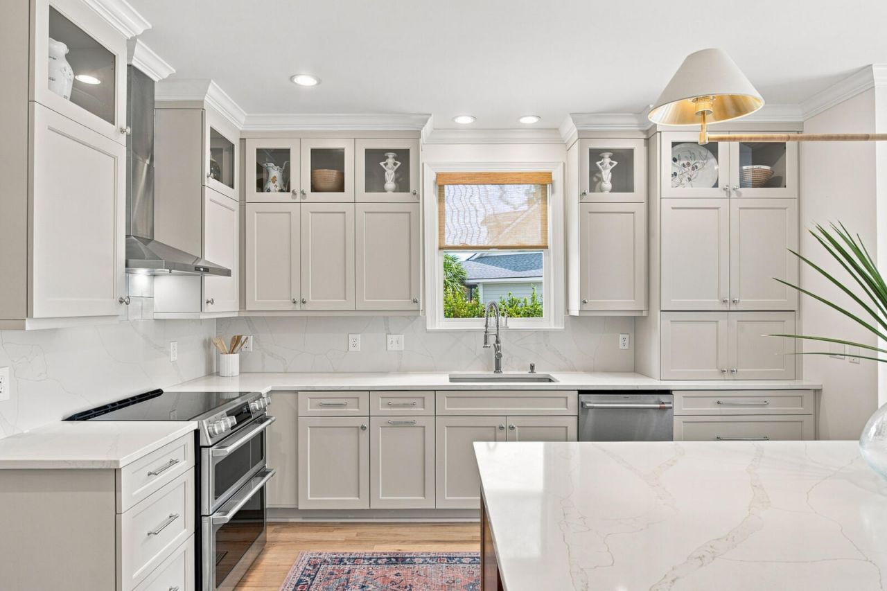 558 Island Walk E Photo 13
