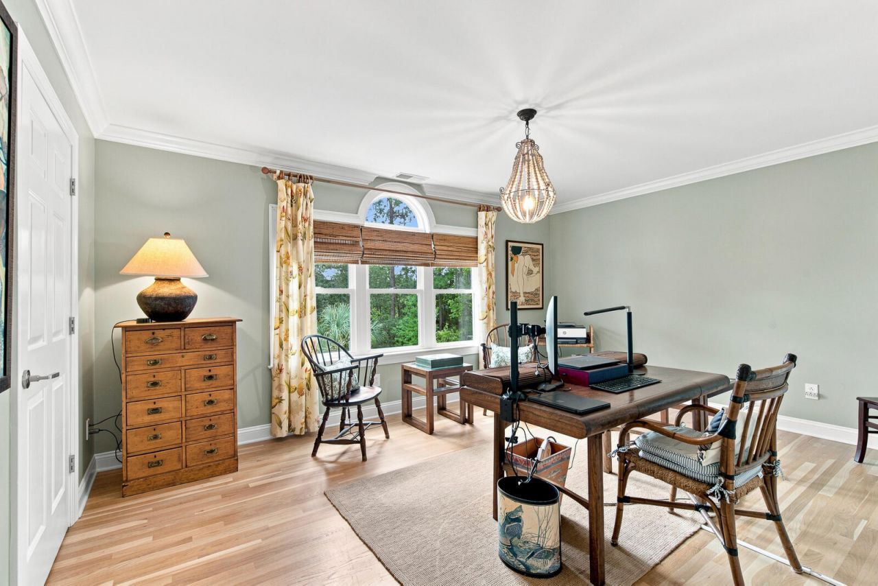 558 Island Walk E Photo 20