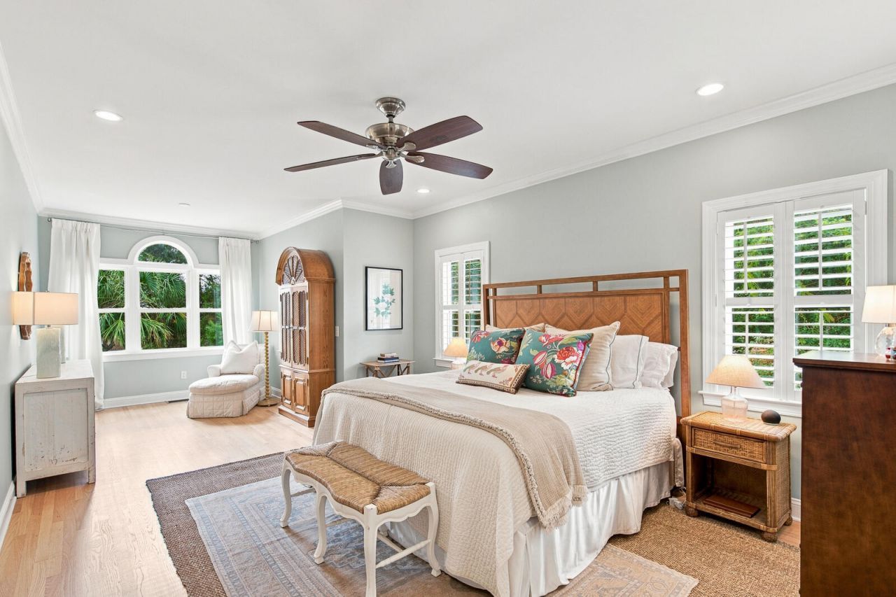558 Island Walk E Photo 29