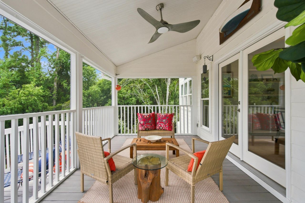 558 Island Walk E Photo 37