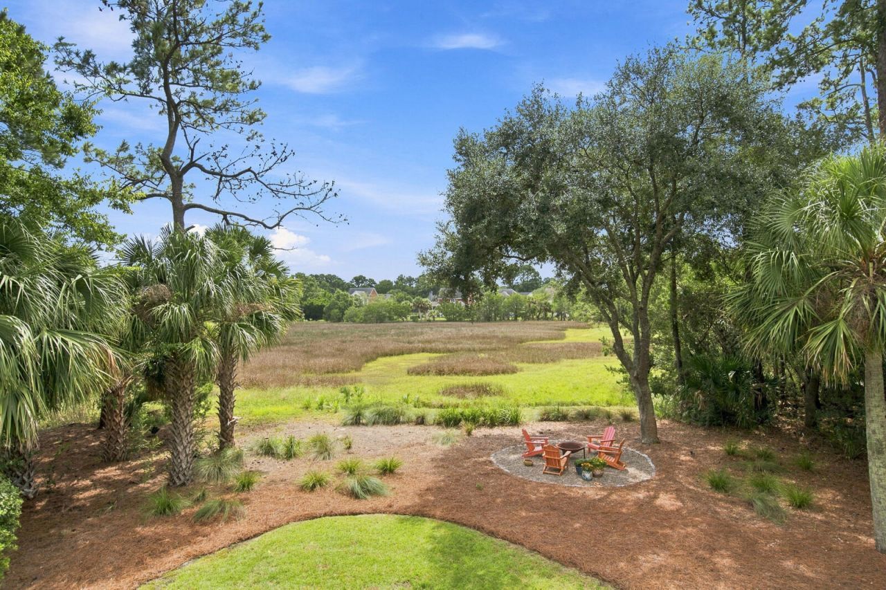 558 Island Walk E Photo 42