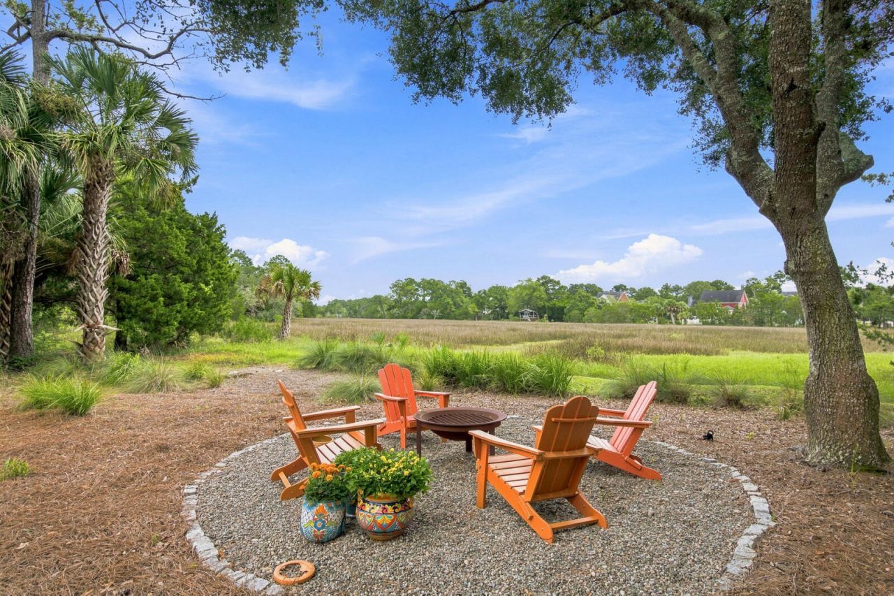 558 Island Walk E Photo 47