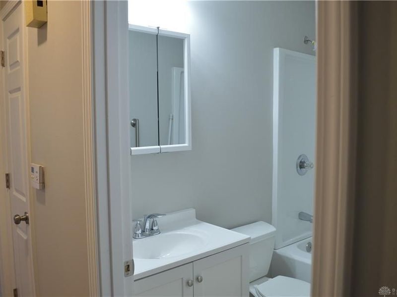 8490 Woodgrove Drive, Washington Township, OH 45458 Photo 9