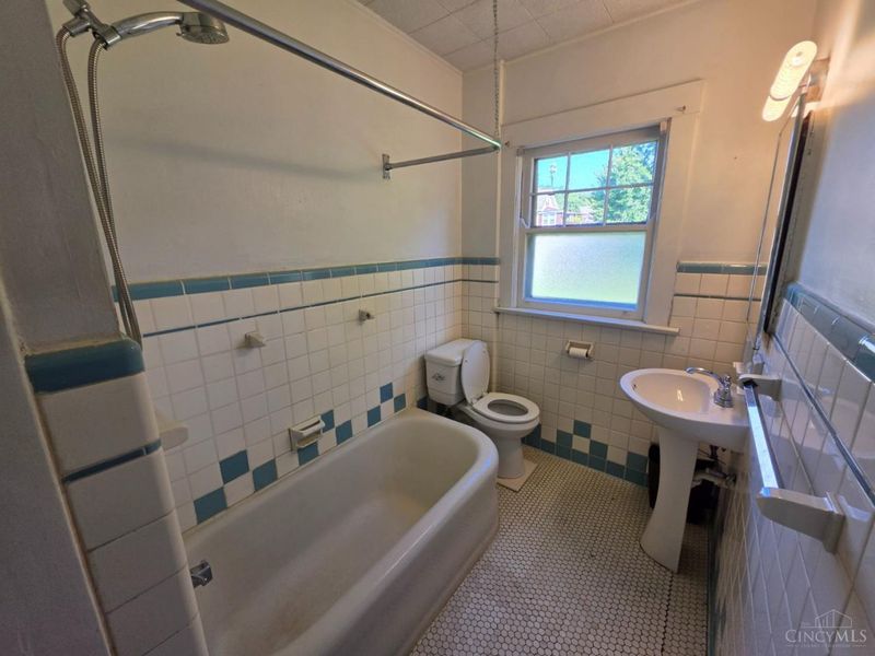1614 Springlawn Avenue, Cincinnati, OH 45223 Photo 13