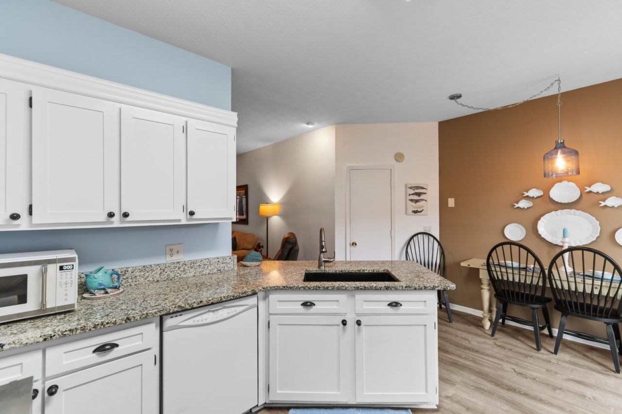 1356 Glenns Bay Rd. Photo 8