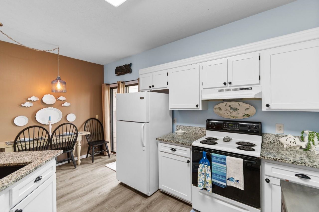 1356 Glenns Bay Rd. Photo 9