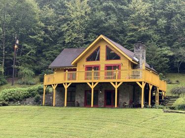 1040 1040 Red Hill Rd Road, Livingston, KY 40445