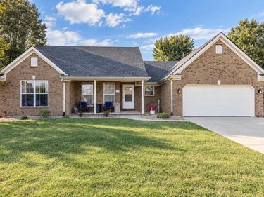 748 Eureka Drive, Versailles, KY 40383