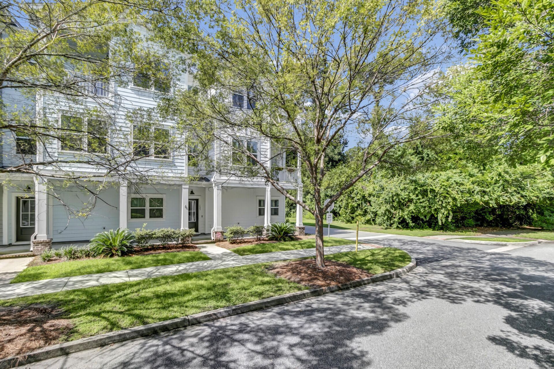 123 Sabal Court Photo 4