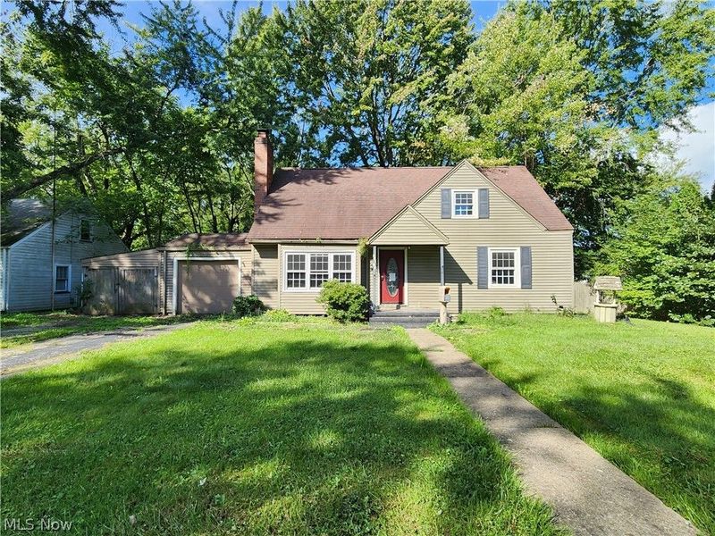 801 Kenilworth Avenue NE, Warren, OH 44483 Photo 1
