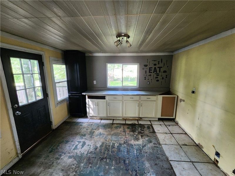 801 Kenilworth Avenue NE, Warren, OH 44483 Photo 7