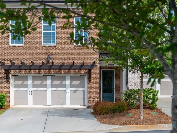 5054 Sealy Circle , Peachtree Corners, GA 30092