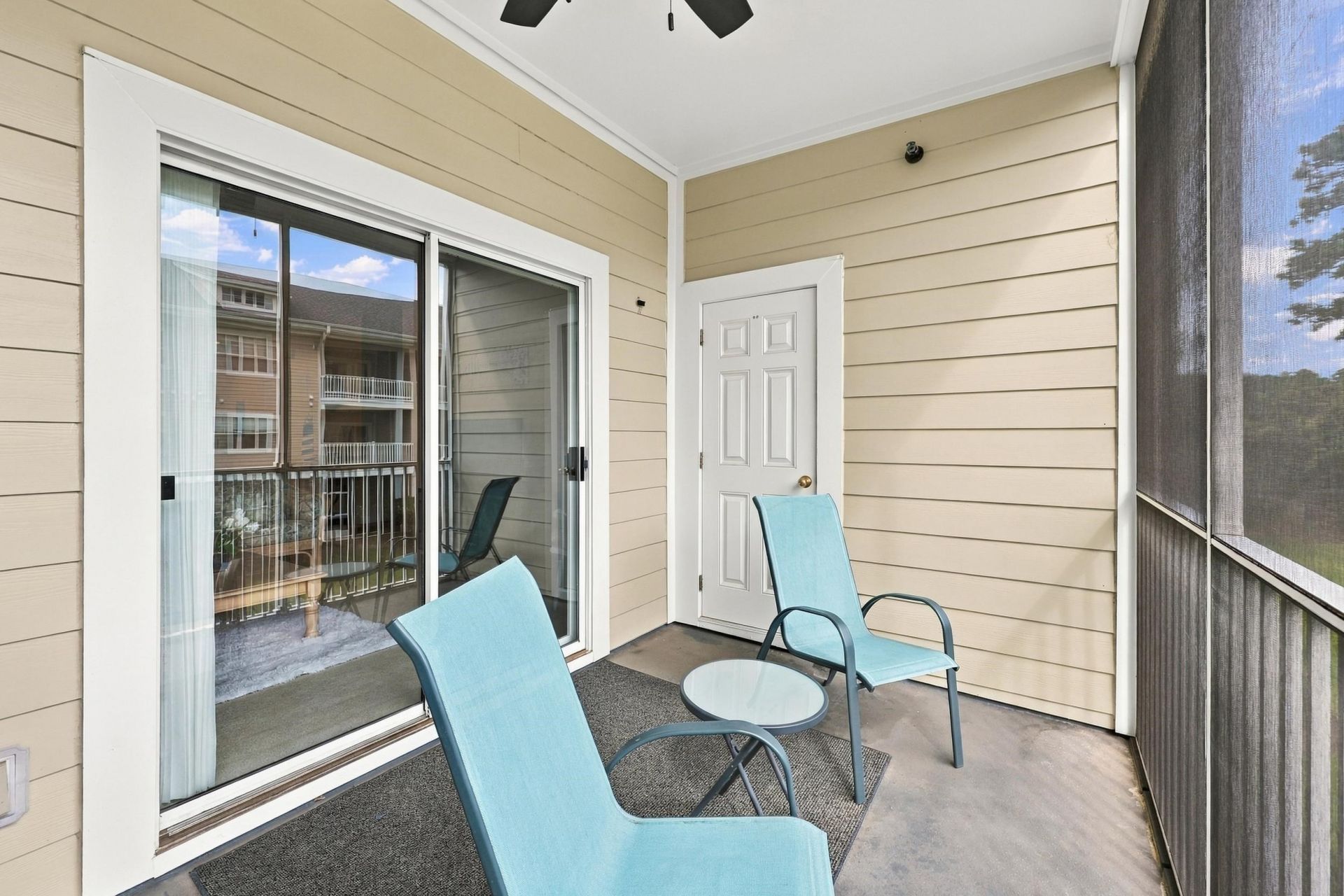 208 Castle Dr. Photo 22