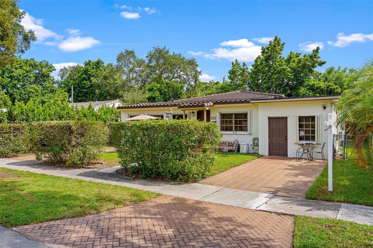 5980 SW 13th St, West Miami, FL 33144 Photo