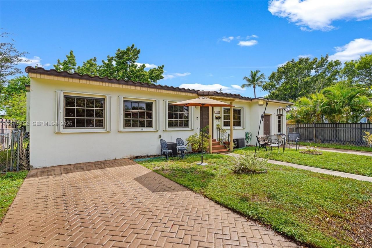5980 SW 13th St, West Miami, FL 33144 Photo