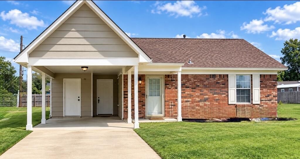 904 E Barton Street West Memphis, AR 72301