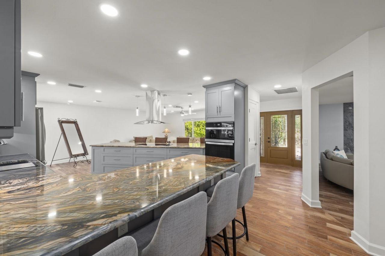 9421 Moonlight Dr, Sanibel, FL 33957 Photo