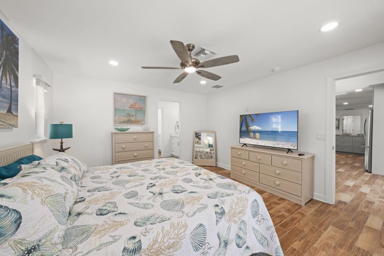 9421 Moonlight Dr, Sanibel, FL 33957 Photo