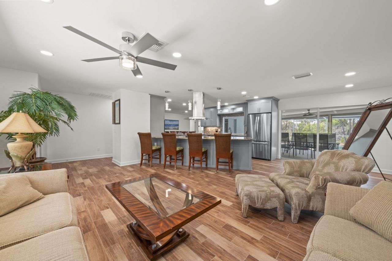9421 Moonlight Dr, Sanibel, FL 33957 Photo