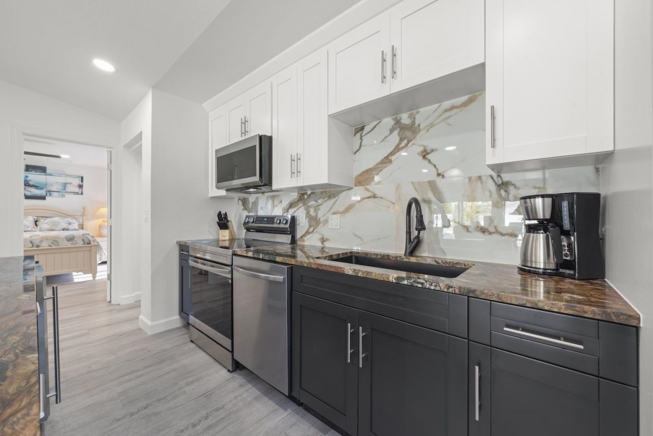 534 Piedmont Rd, Sanibel, FL 33957 Photo