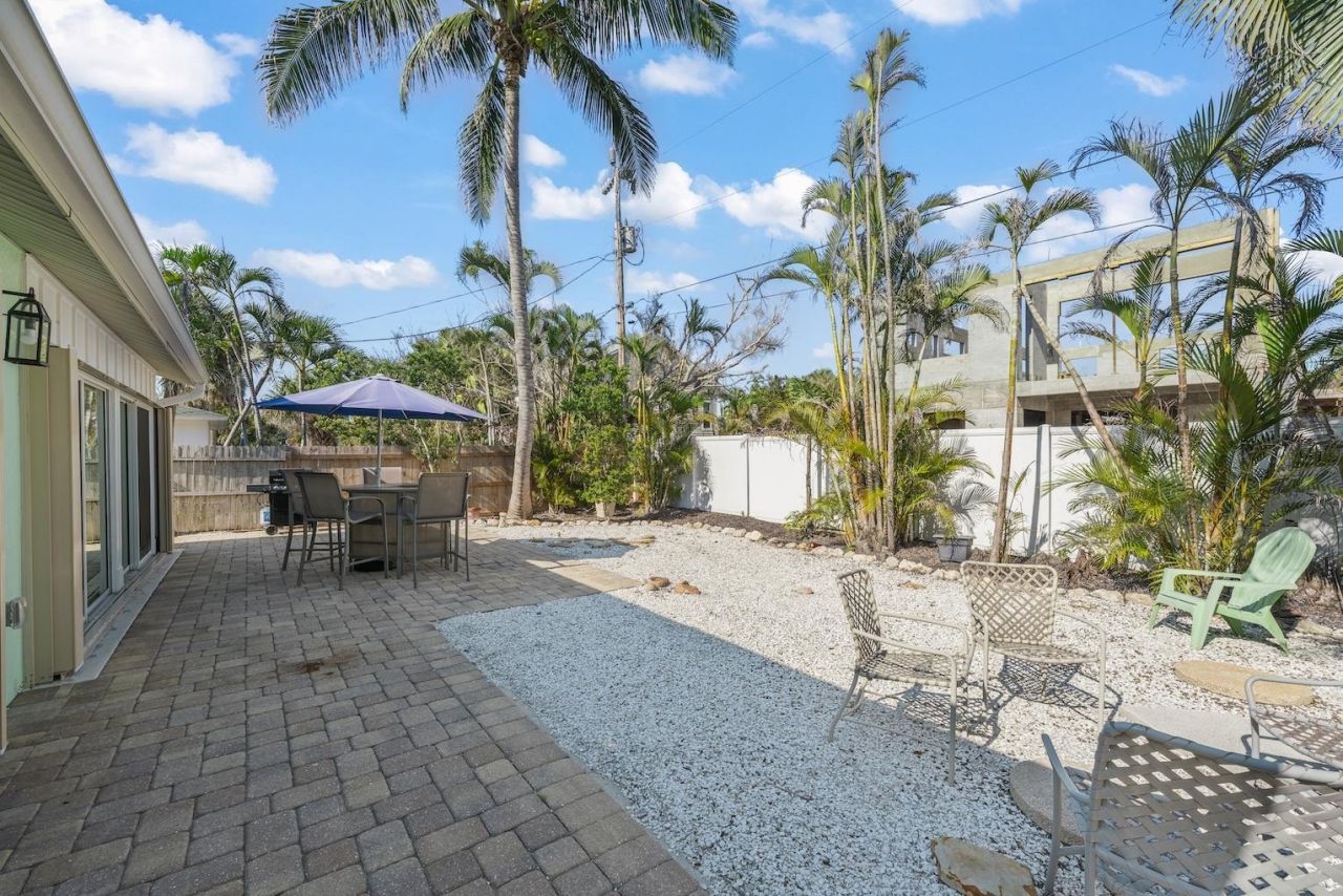 534 Piedmont Rd, Sanibel, FL 33957 Photo
