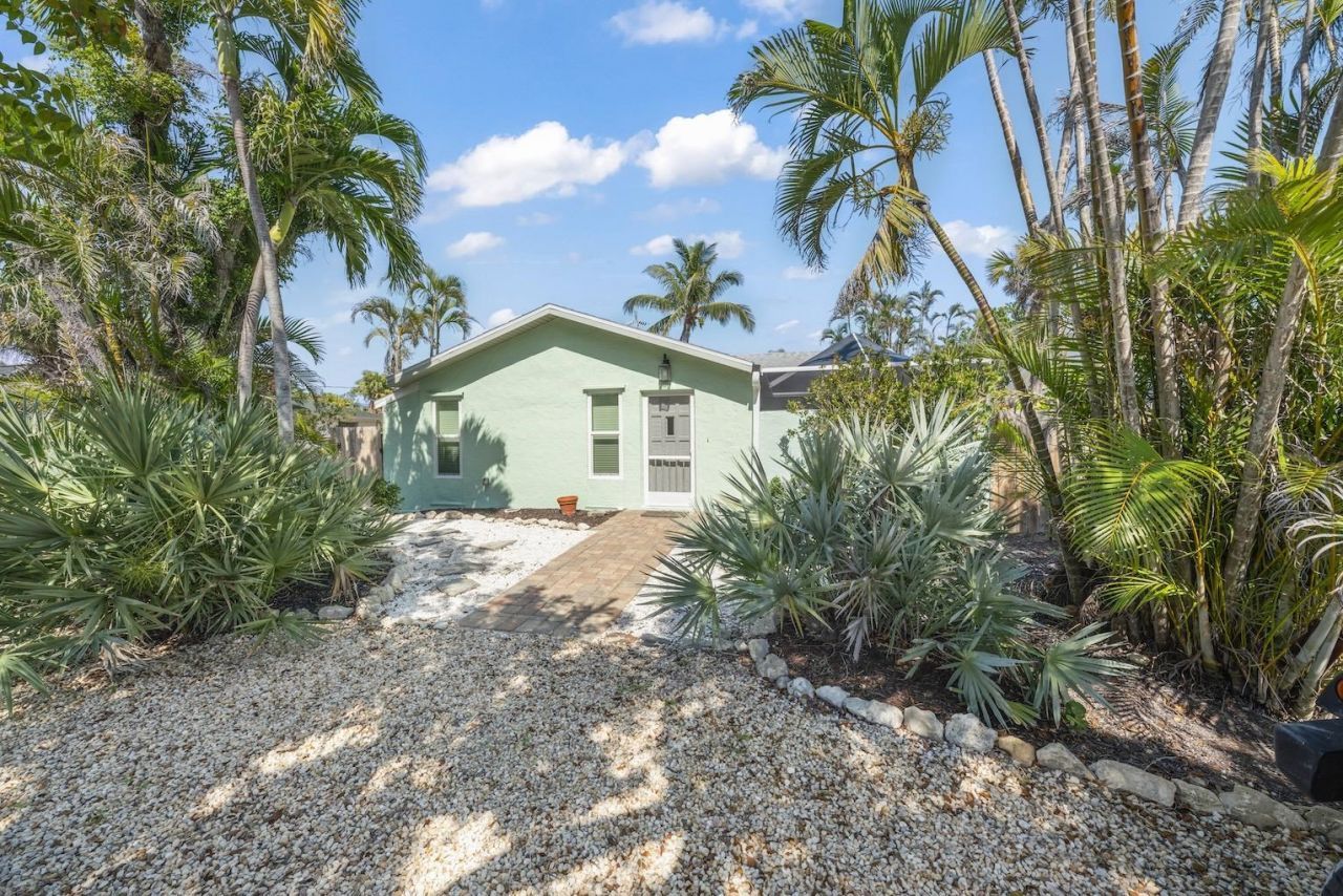 534 Piedmont Rd, Sanibel, FL 33957 Photo