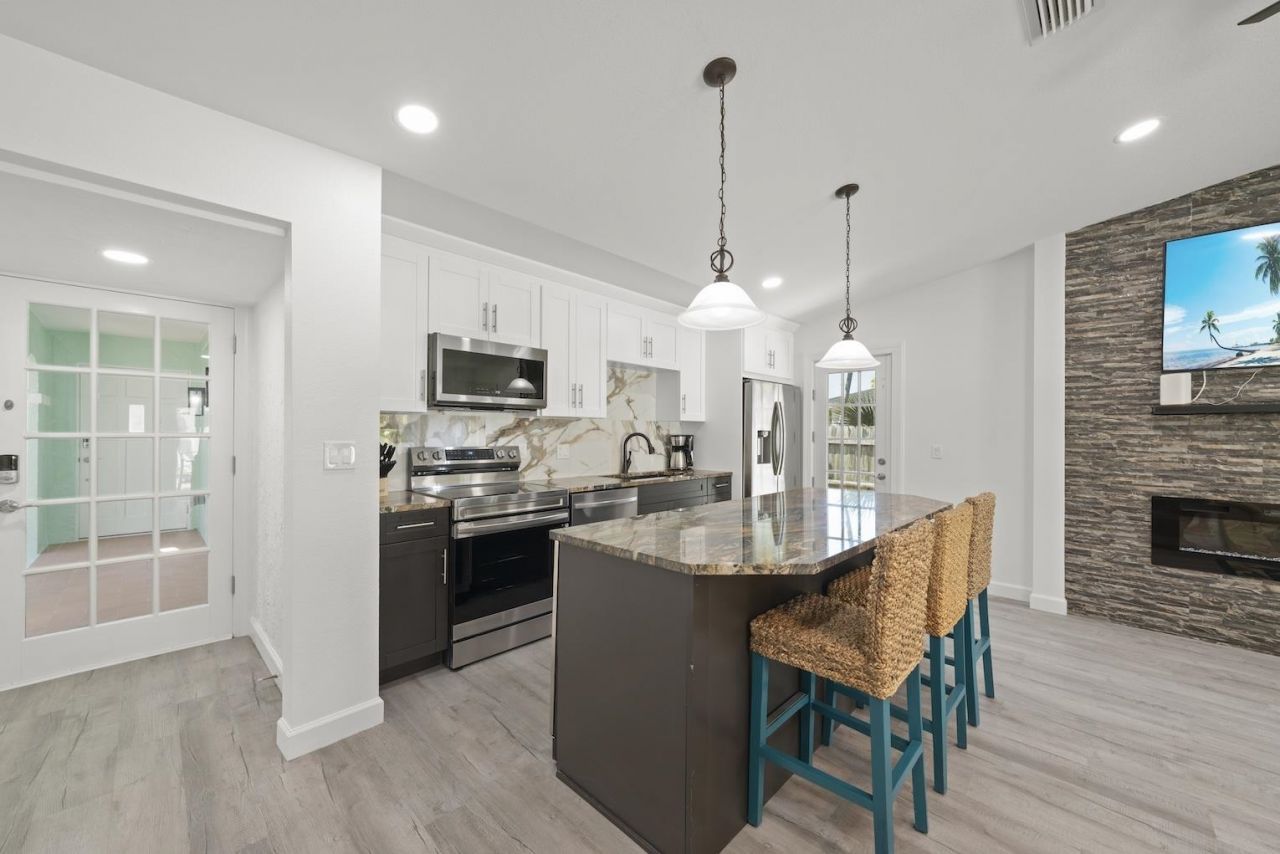 534 Piedmont Rd, Sanibel, FL 33957 Photo