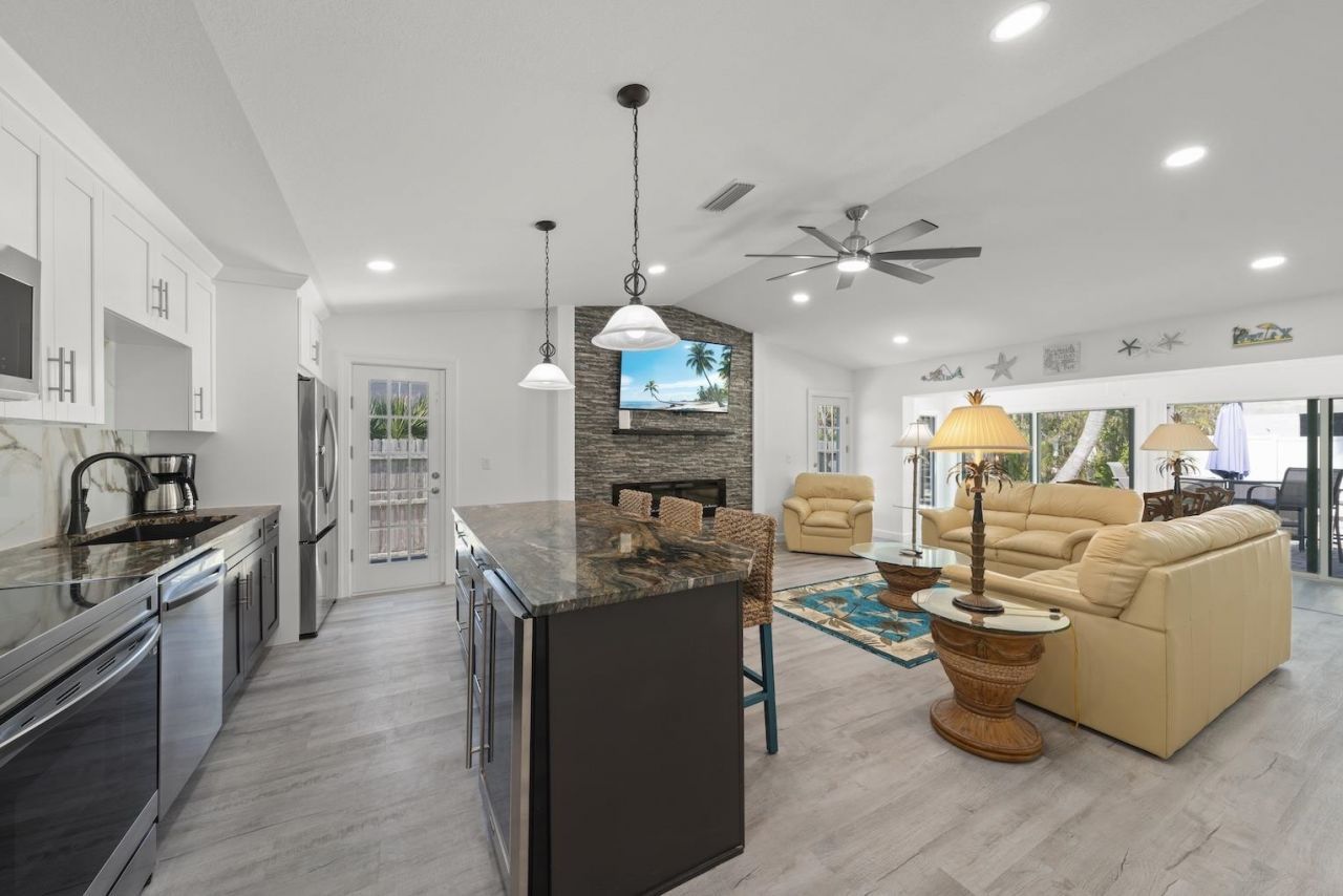 534 Piedmont Rd, Sanibel, FL 33957 Photo