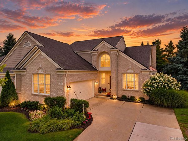 1385 Copper Circle, Rochester, Mi 48306