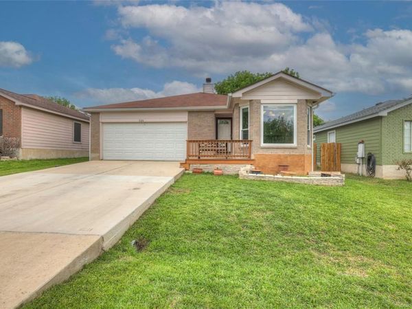 1124 Lago Vista ST, San Marcos, TX 78666