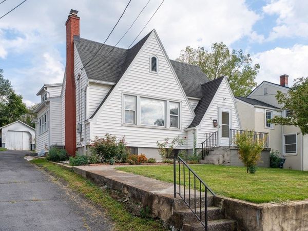 52 N WILLOW ST, HARRISONBURG, VA 22802