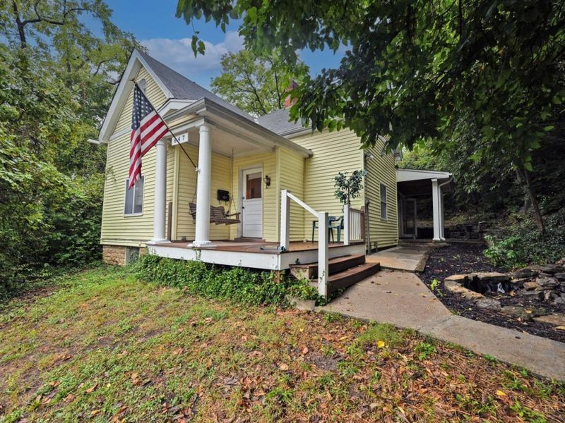 647 Delta Avenue, Cincinnati, OH 45226 Photo 1
