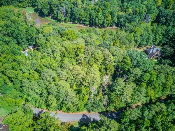 211 Buck Trail, Hoschton, GA 30548