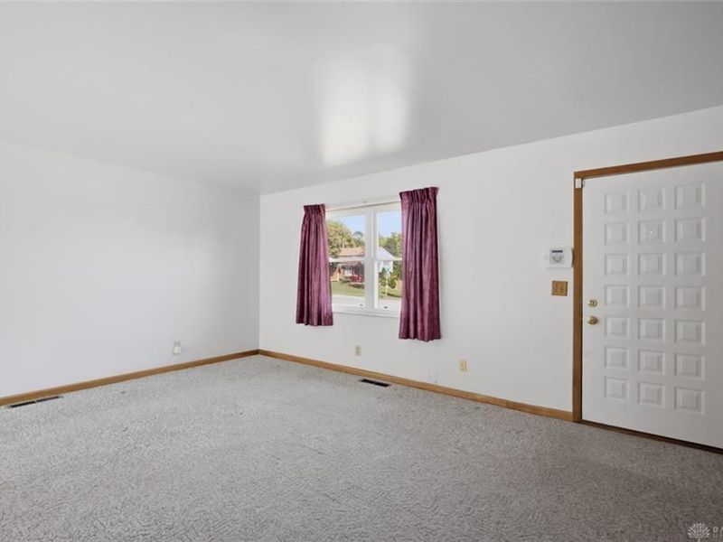 696 Rockford Drive, Hamilton, OH 45013 Photo 5
