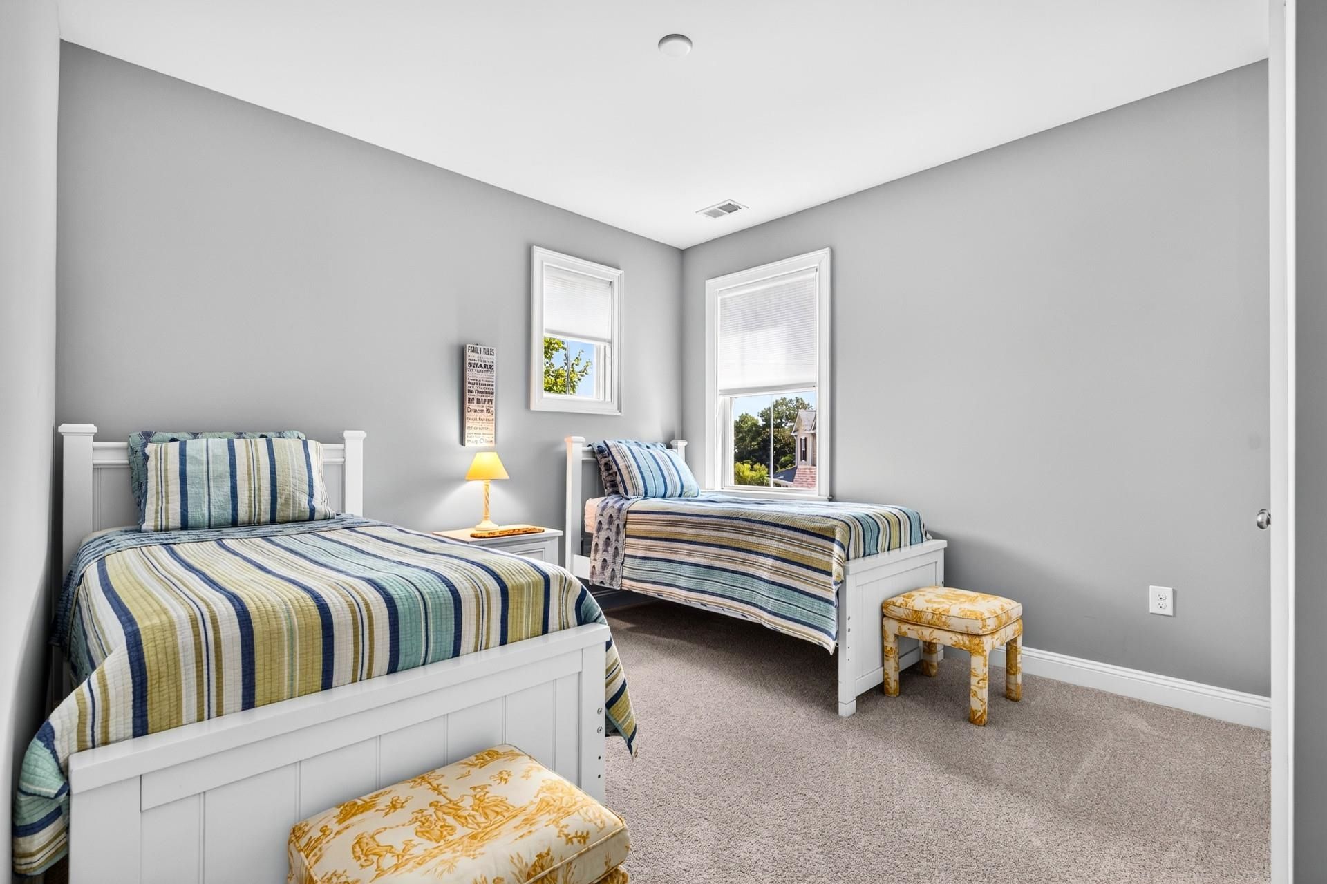 278 Winston Circle Photo 24