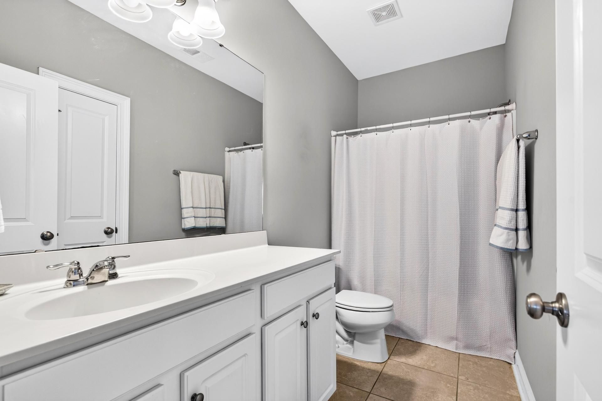 278 Winston Circle Photo 25