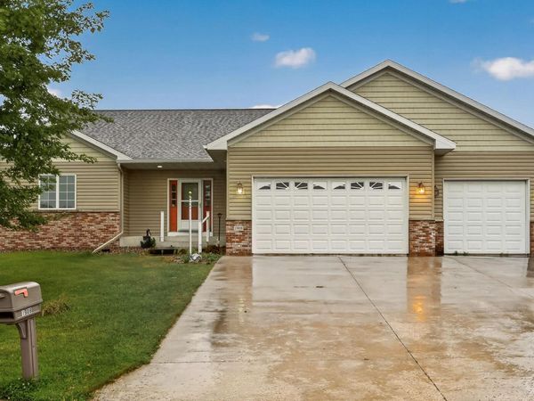1908 Country View Drive, Saint Charles, MN 55972