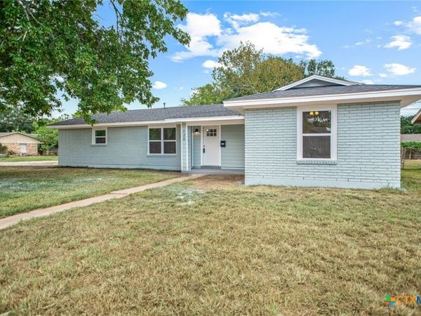 526 Fairmont Street , Port Lavaca, TX 77979